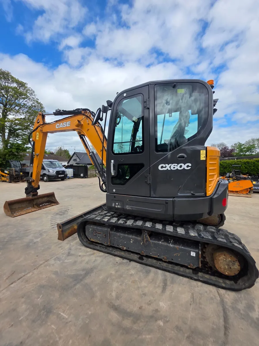 2021 CASE CX60C **ONLY 660 HOURS** - Image 3