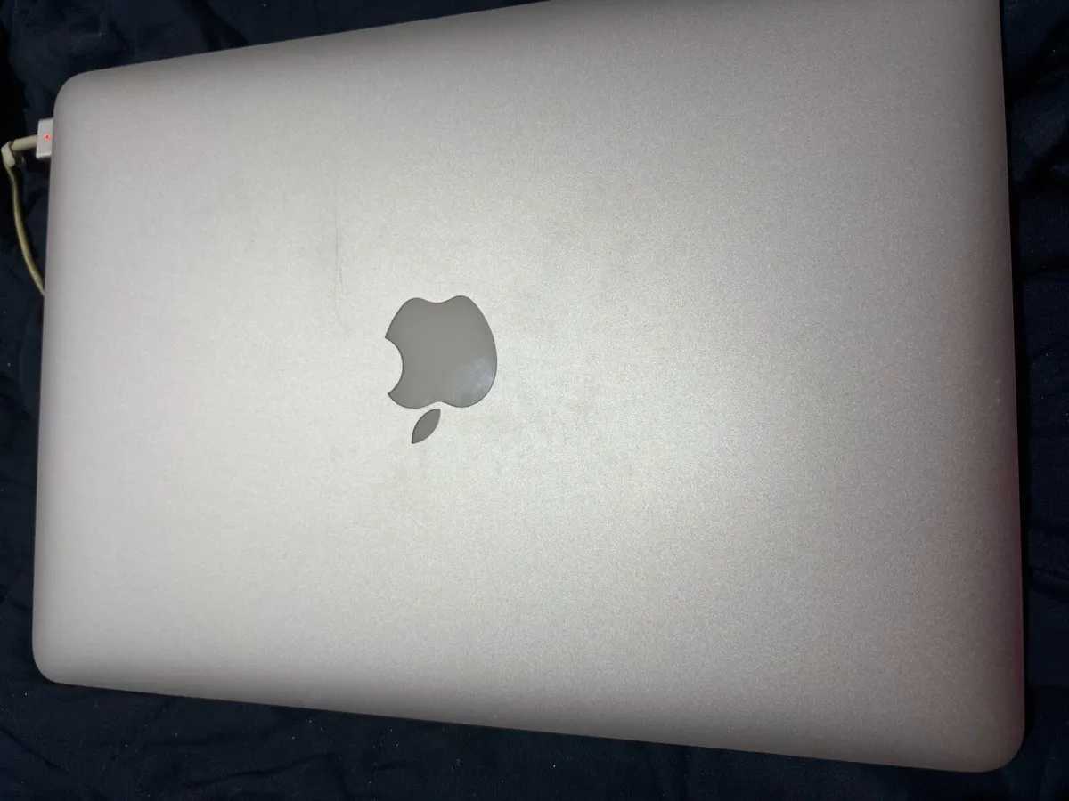 mac book air early 2015 Model - Image 2