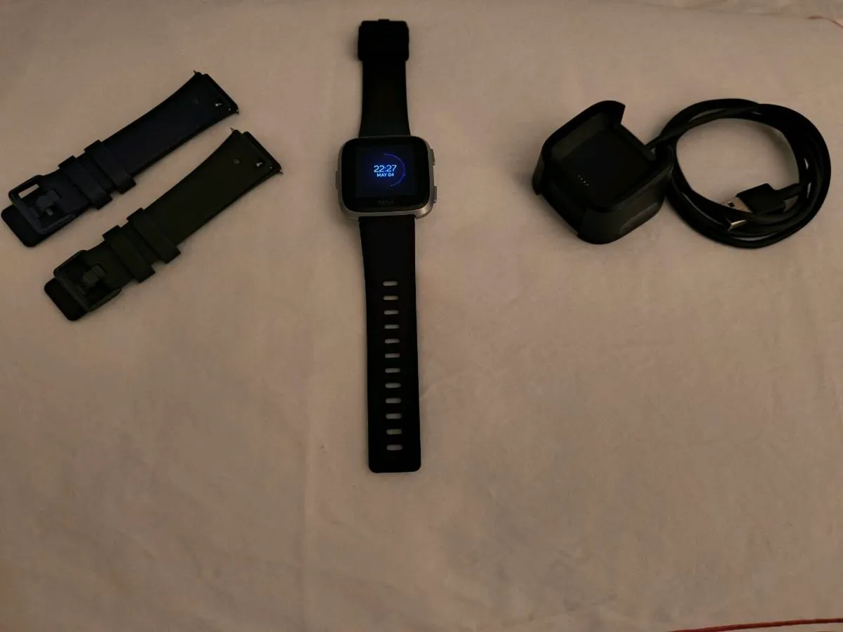 Fitbit Versa Smartwatch - Image 4