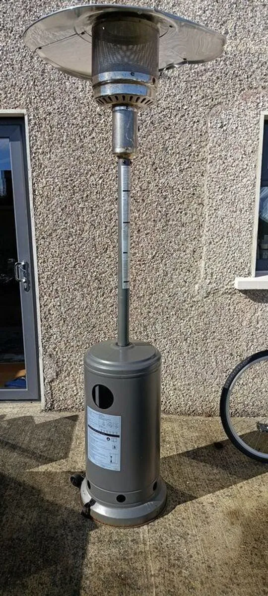 Tall Gas patio heater - Image 1
