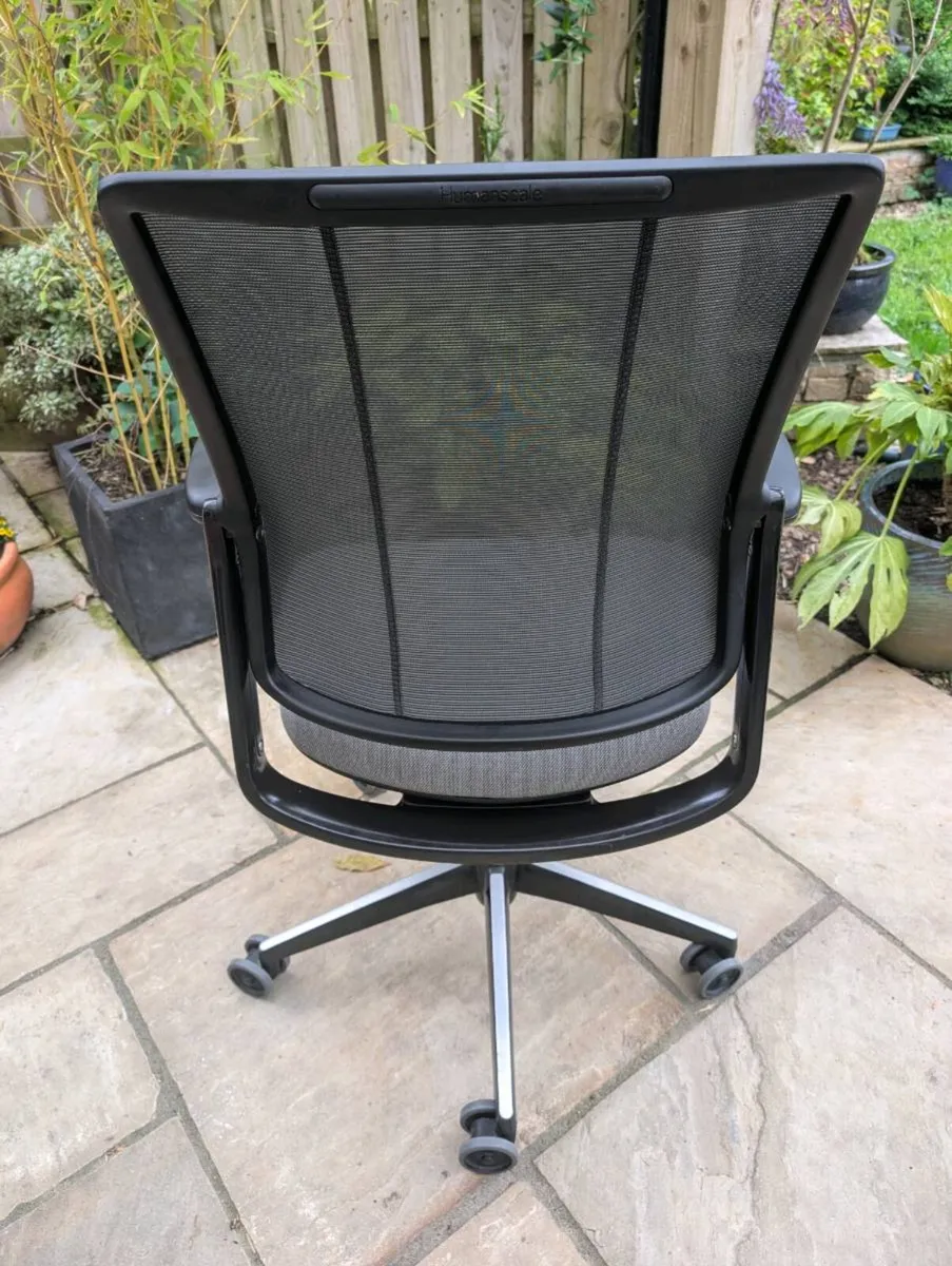 Ergonomic office chair - Image 3