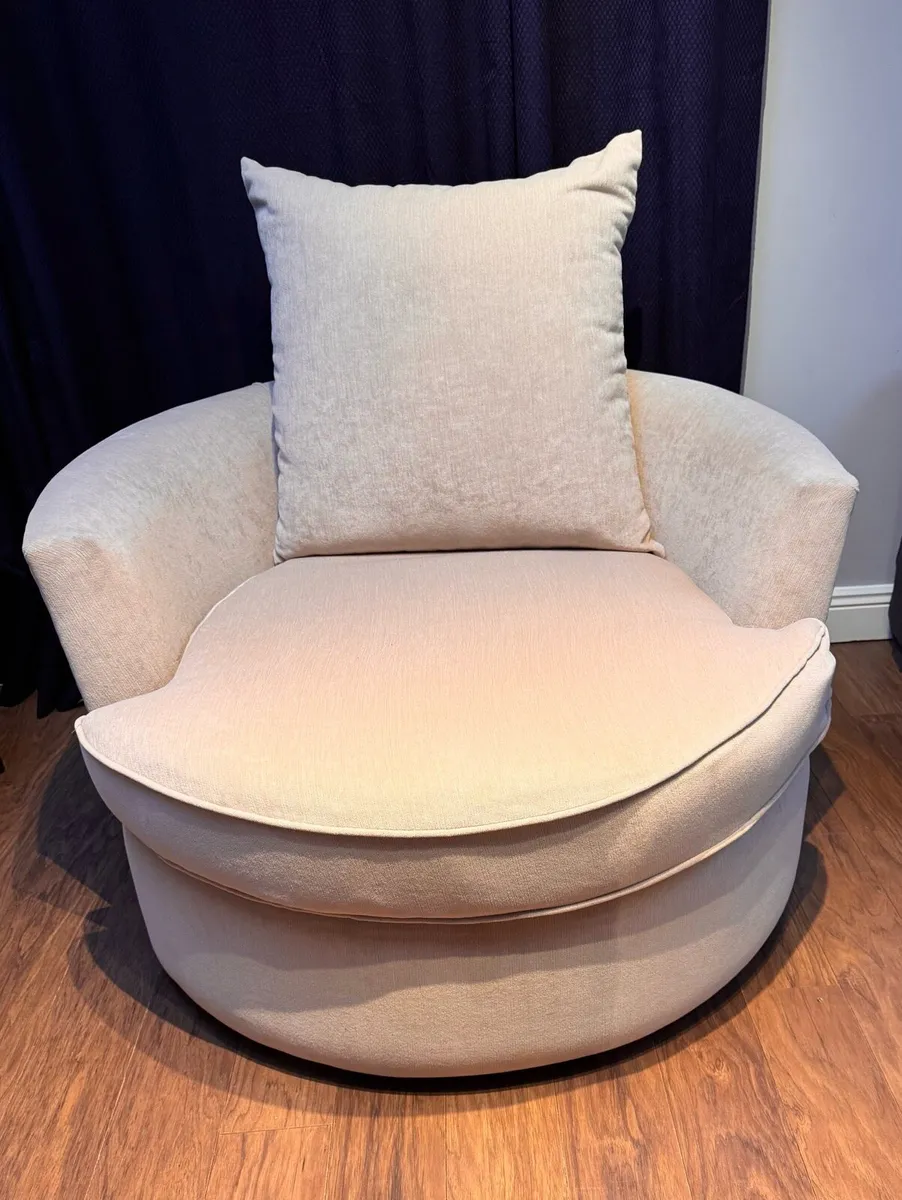 Swivel Chair - Image 2