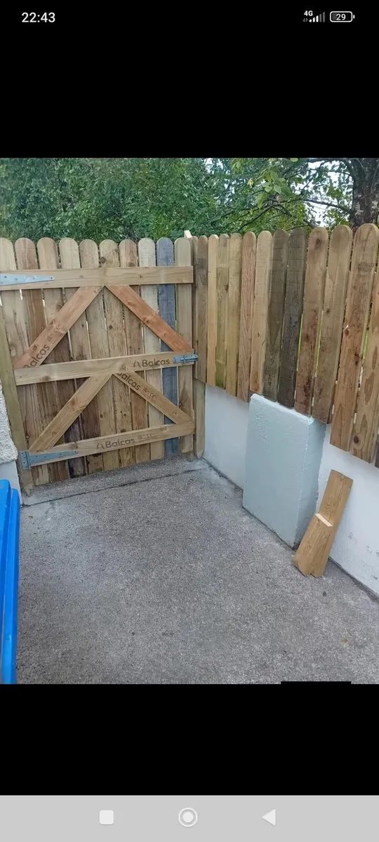 Timber side gates, Fencing & timberwork - Image 1