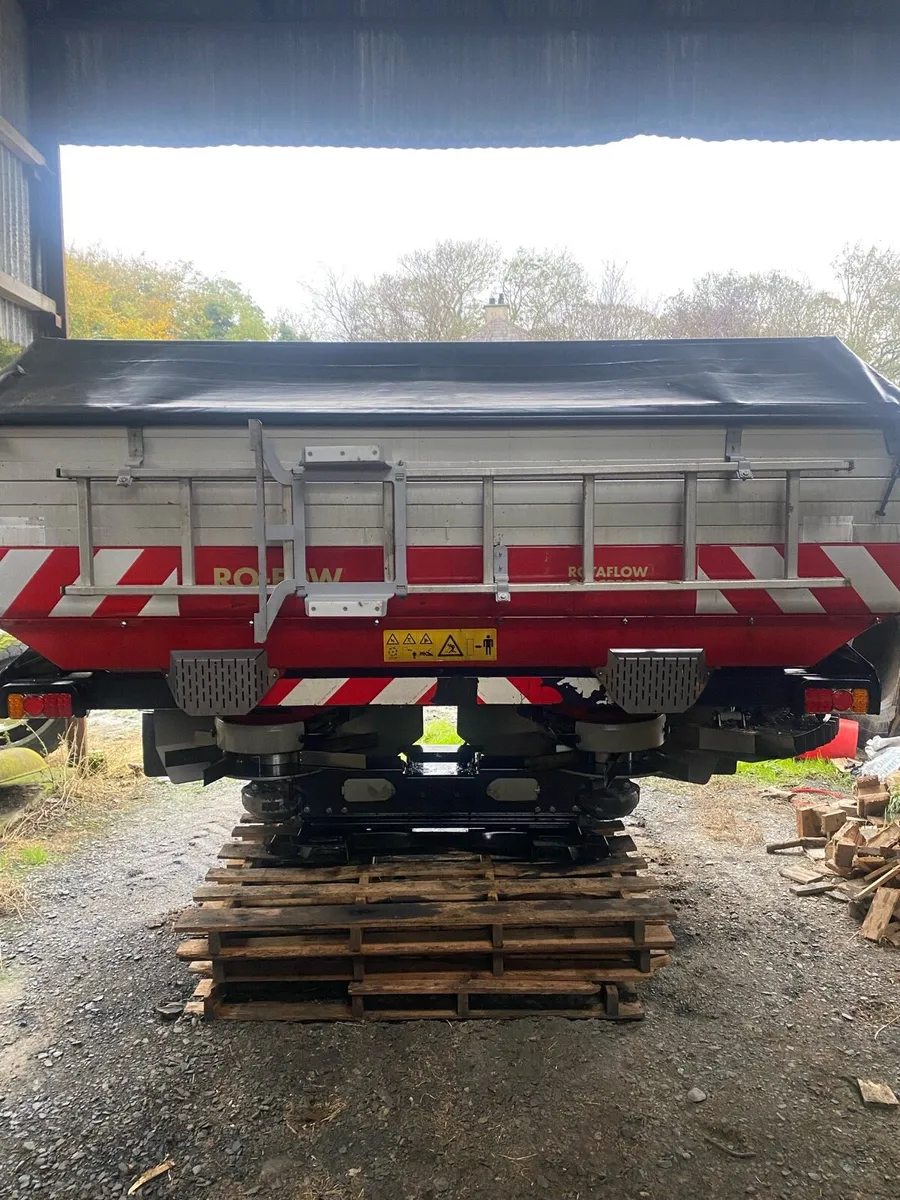 Vicon/Kverneland Fertiliser Spreader - Image 2