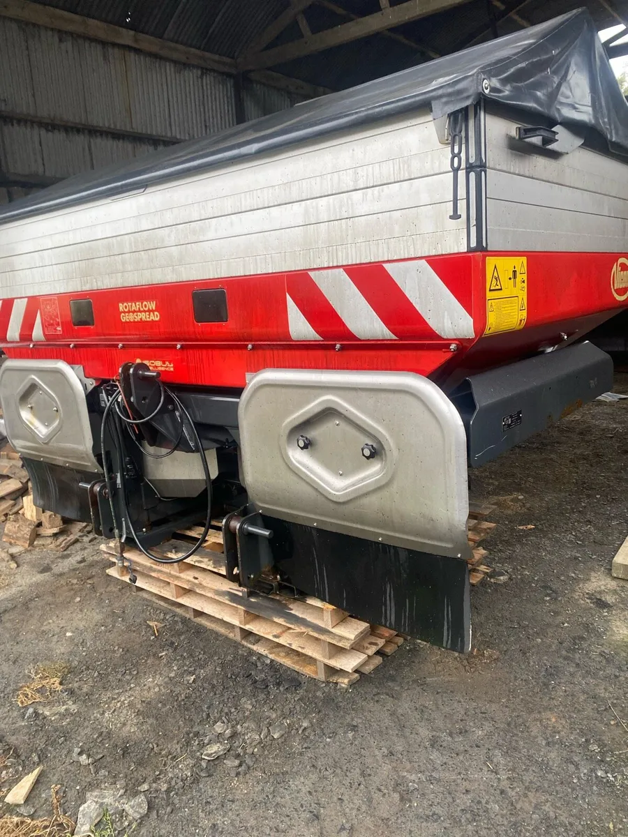 Vicon/Kverneland Fertiliser Spreader - Image 1