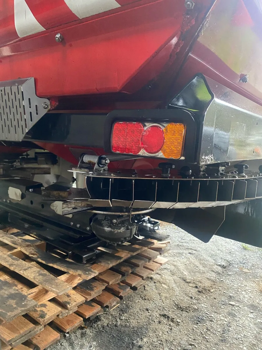 Vicon/Kverneland Fertiliser Spreader - Image 4