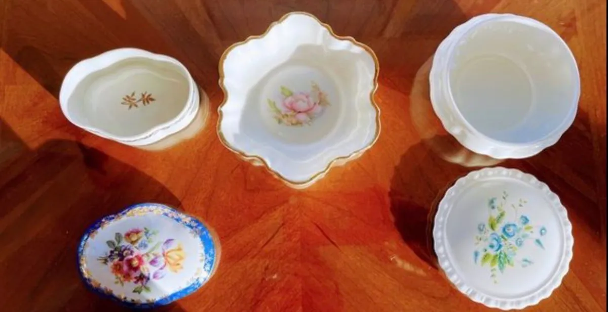 Carrigaline, Coalport & Dresden - 3 for €25 - Image 3