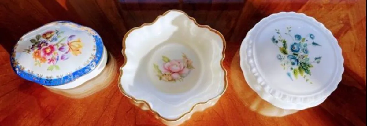 Carrigaline, Coalport & Dresden - 3 for €25 - Image 4