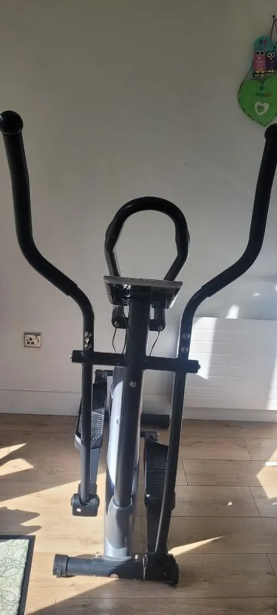 Cross Trainer/ Elliptical Bike for Sale - Image 2