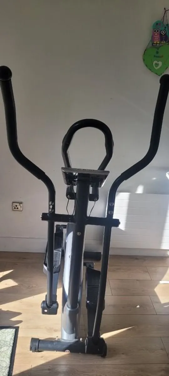 Cross Trainer/ Elliptical Bike for Sale - Image 3