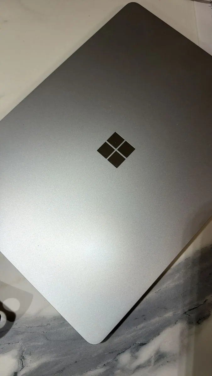 Microsoft Surface Laptop 13.8” – 16GB RAM Like New - Image 1