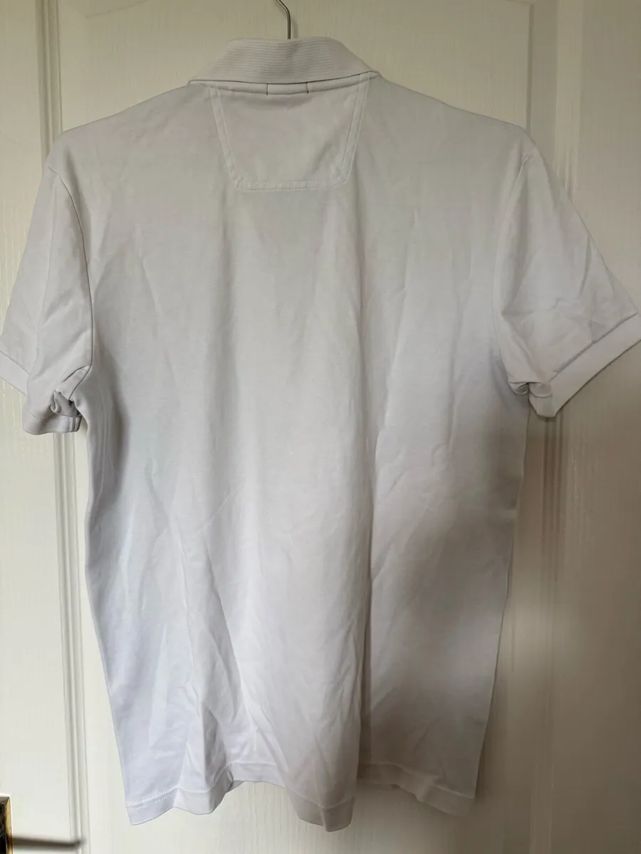 Hugo Boss men t-shirt, immaculate condition - Image 4