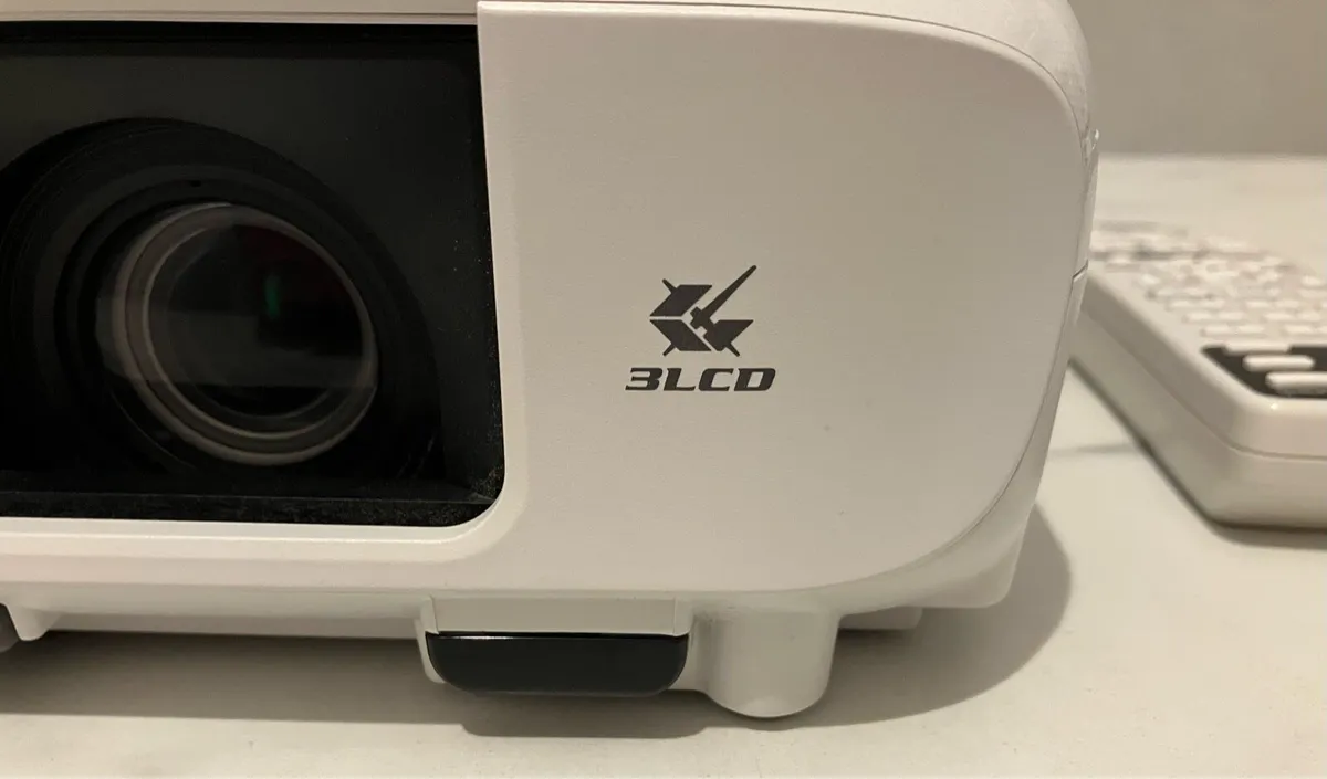 Epson EH-TW740 Projector - Image 3
