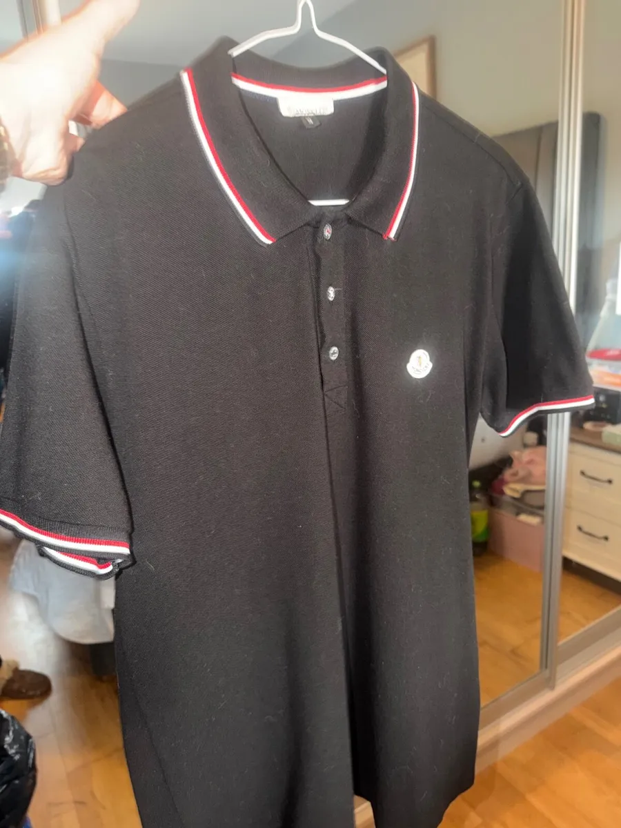 Gents Clothing large and medium fit. - Image 1