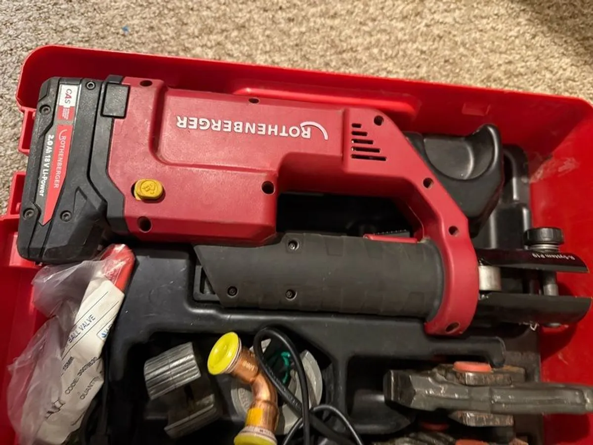Rothenberger compact 3 press gun with 3 jaws - Image 3
