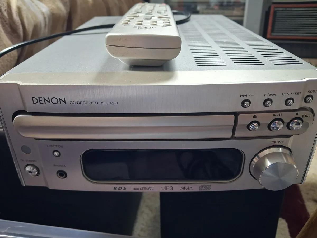 Denon fm cd amp - Image 1