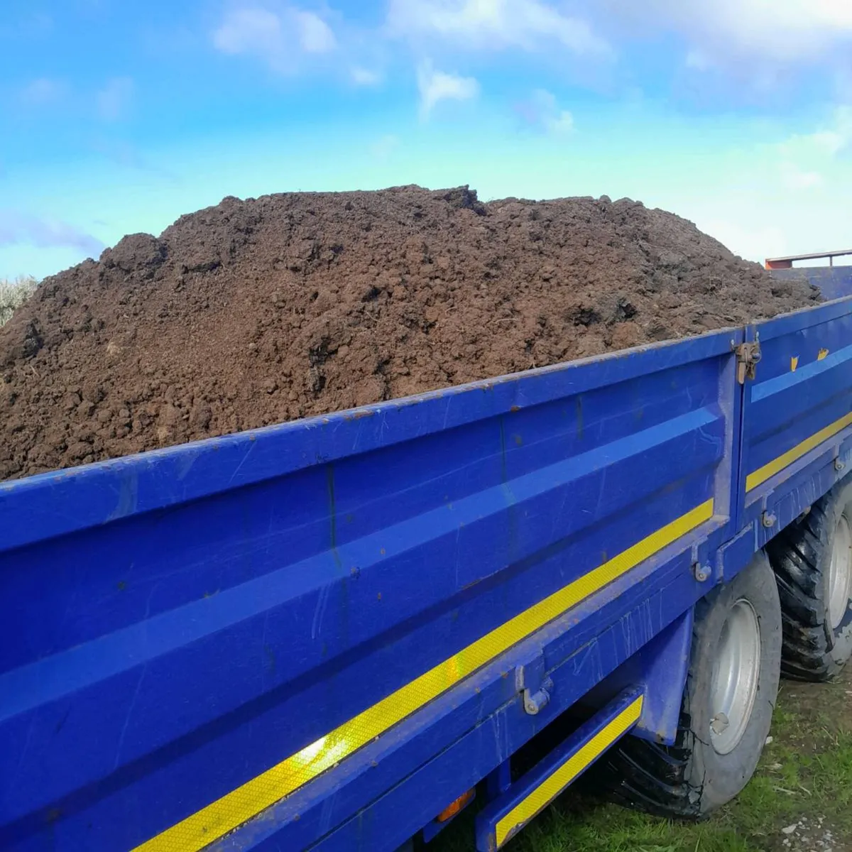 Topsoil for sale - Image 1