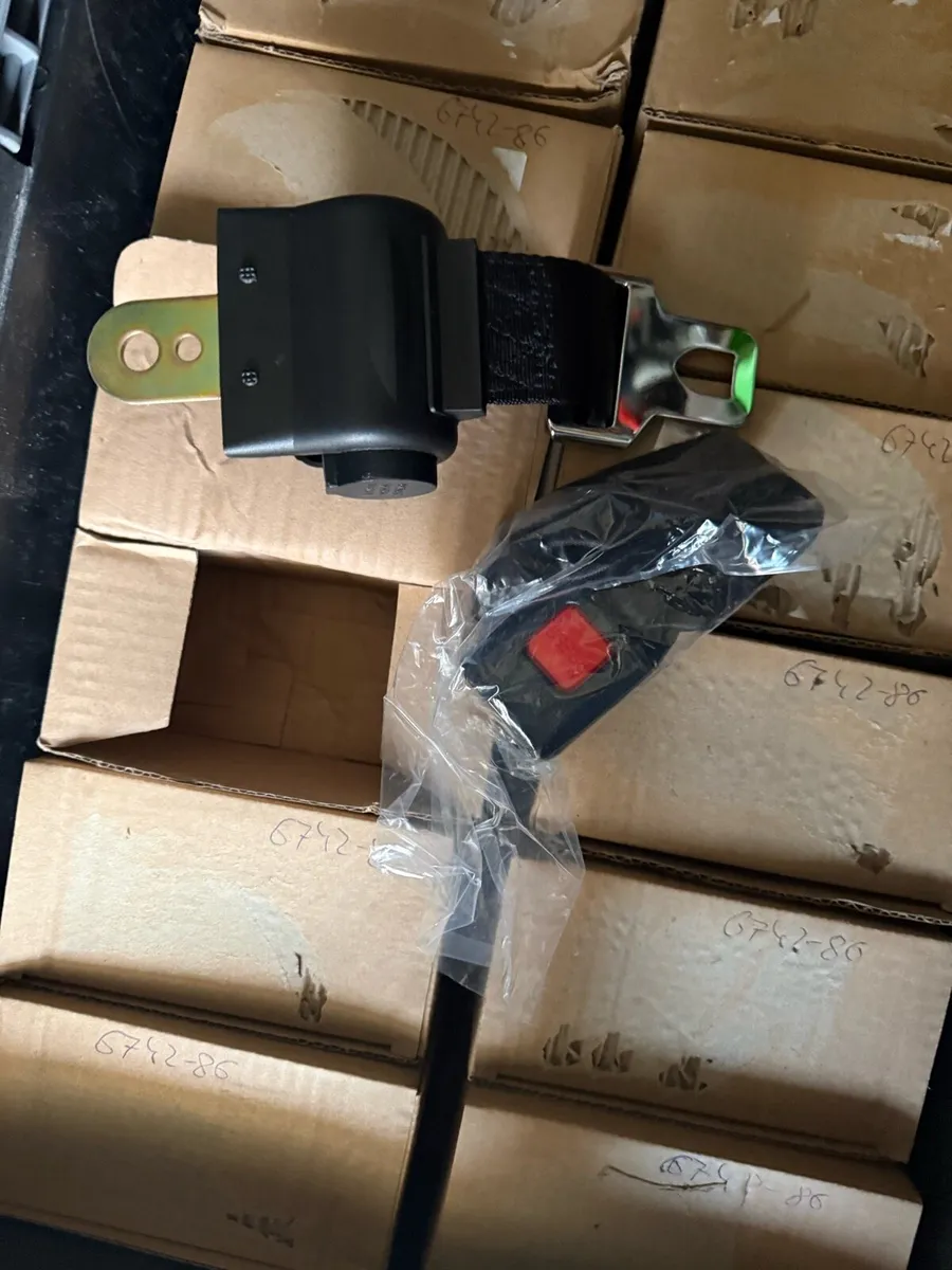 (BRAND NEW )82 Lap Seat belts - Image 1