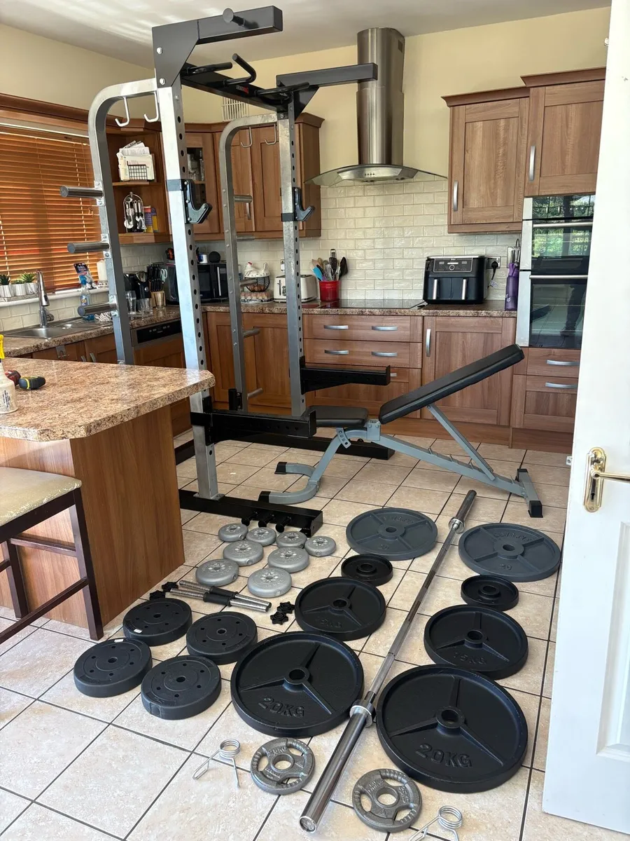 READ! INDUSTRIAL! GYM POWER RACK, BENCH, WEIGHTS!! - Image 1