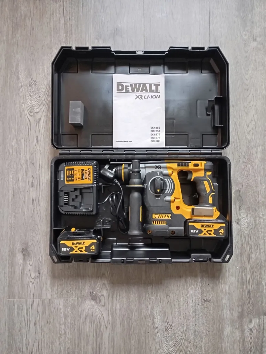 DeWalt dch273 SDS Drill (New) - Image 1