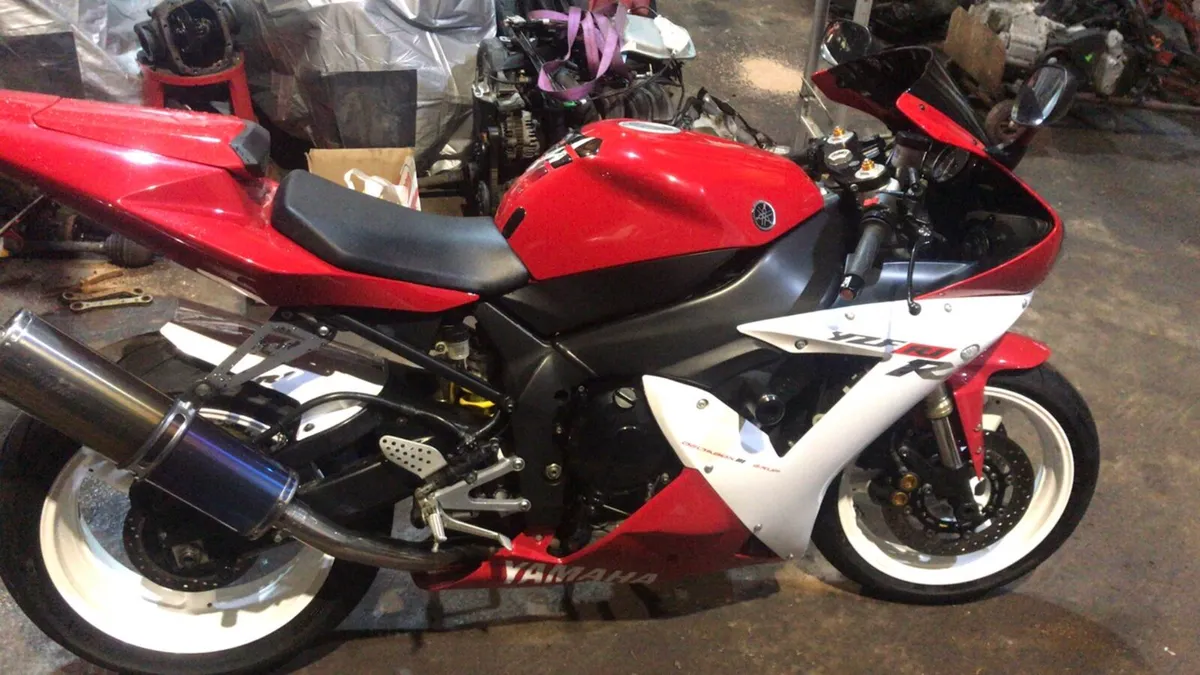 2002 Yamaha r1 - Image 1