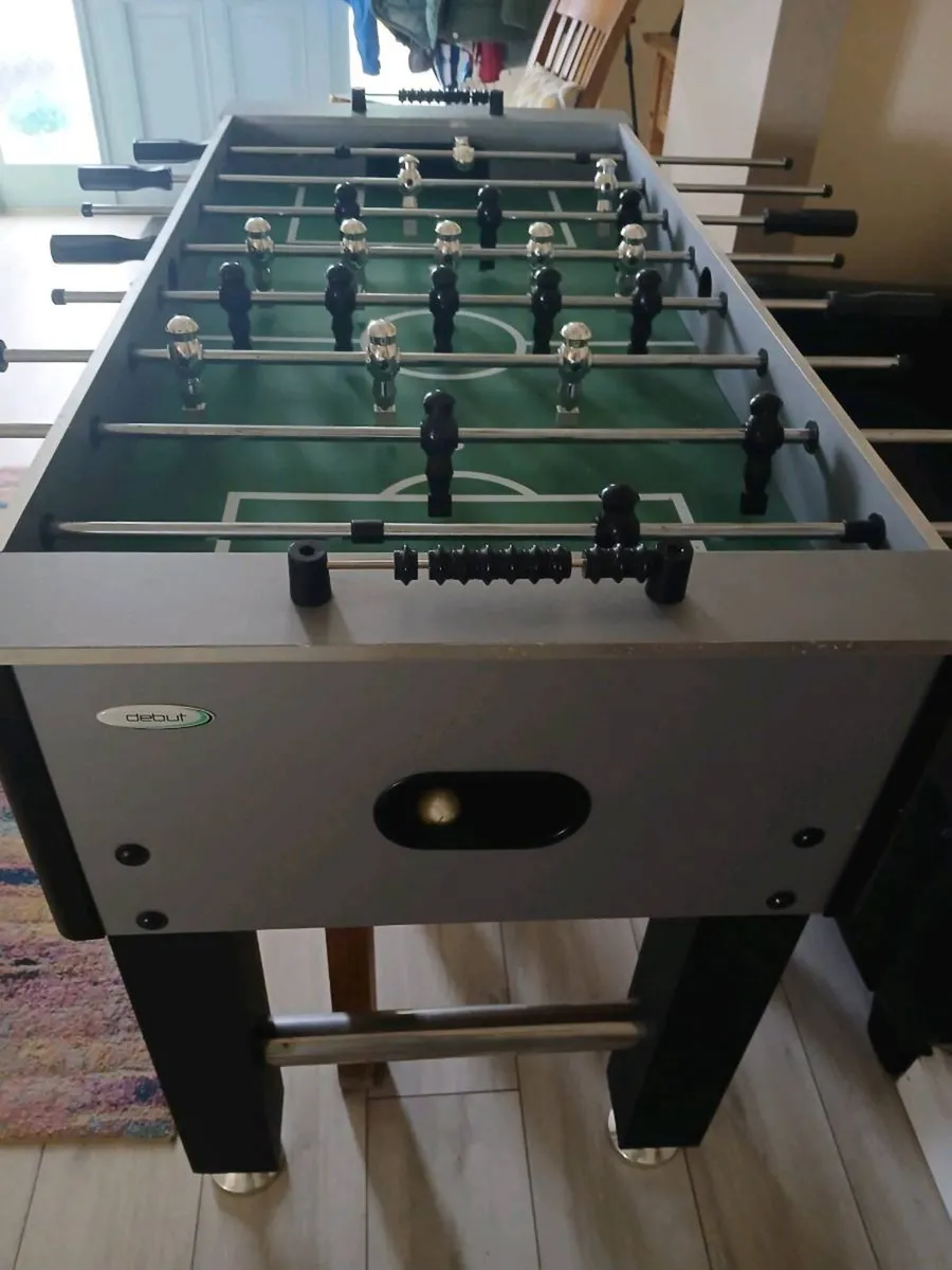 Fooze ball table