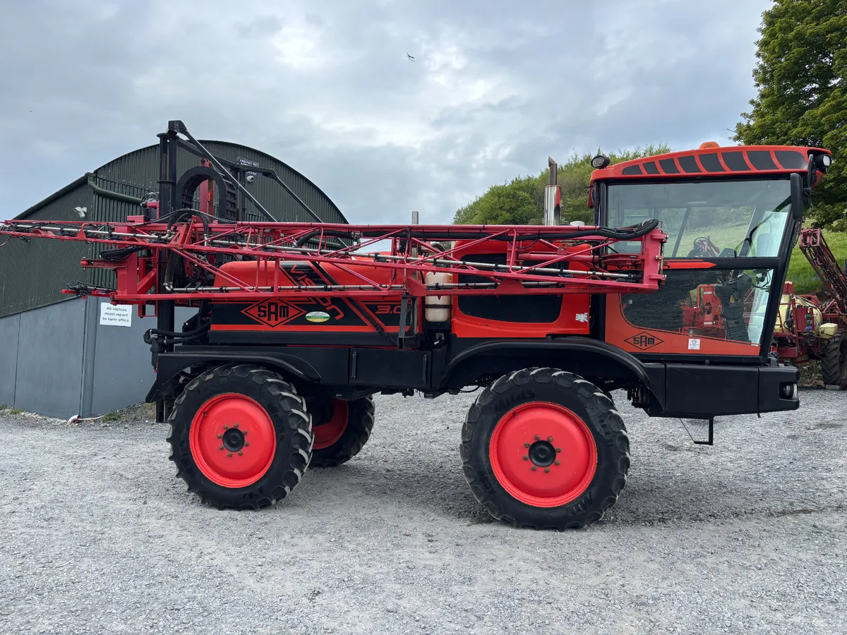 Sands Vision 3000 - Self Propelled Sprayer - Image 1