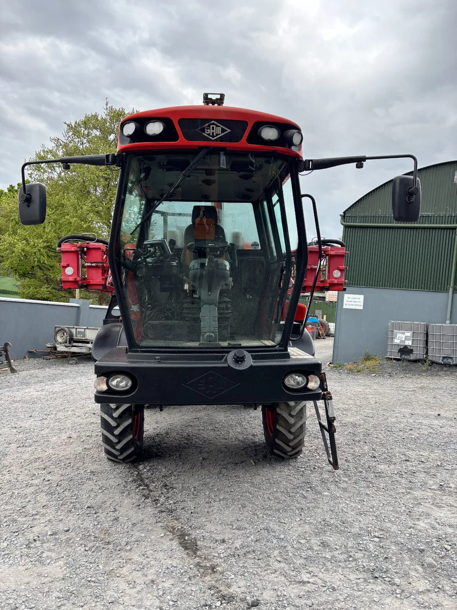 Sands Vision 3000 - Self Propelled Sprayer - Image 3