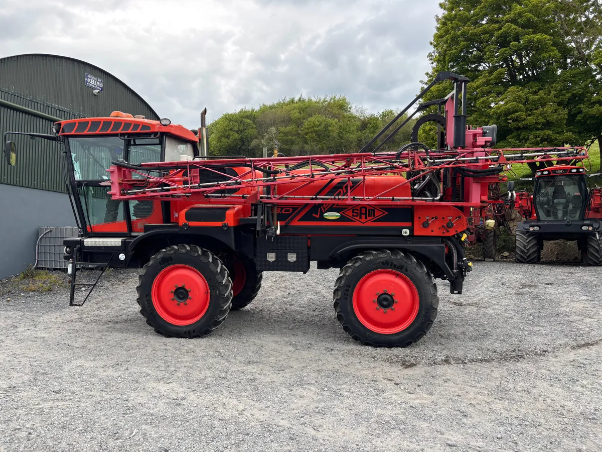 Sands Vision 3000 - Self Propelled Sprayer - Image 2