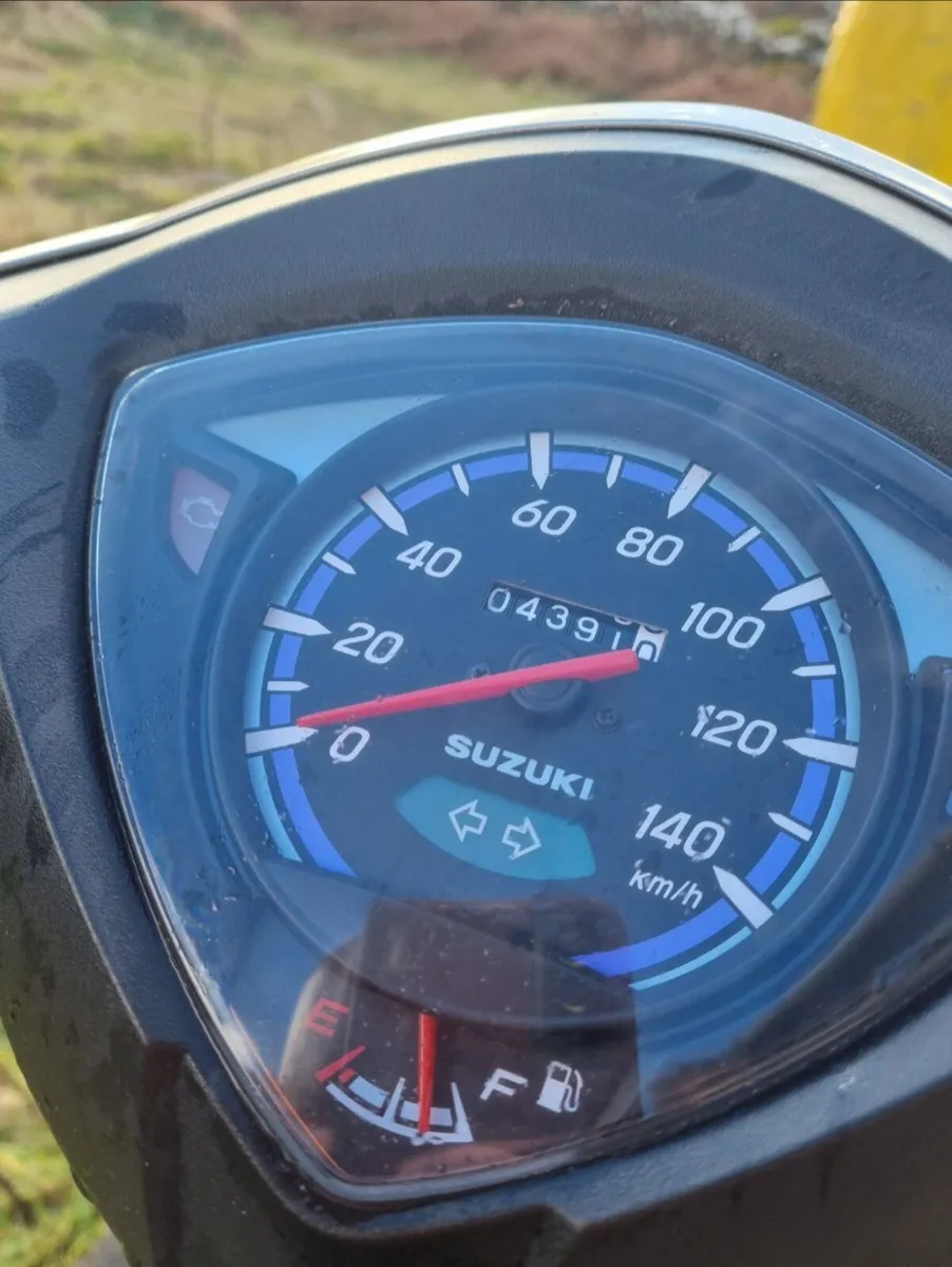Suzuki Address motorbike - Image 3