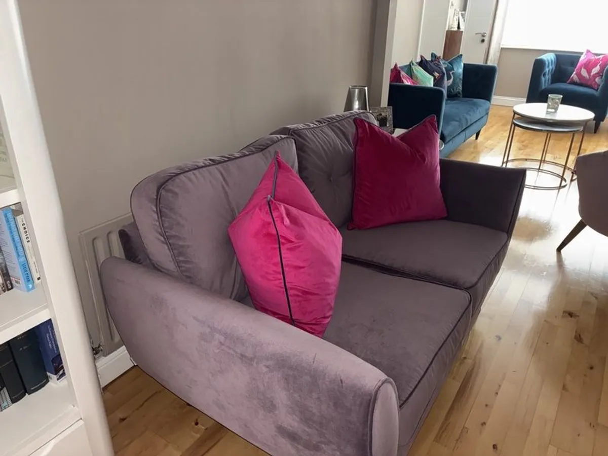 Sale of couch - Image 1