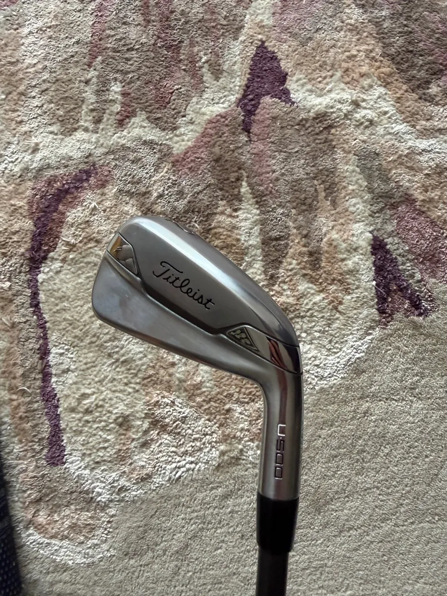 Titliest U500 2 iron - Image 1