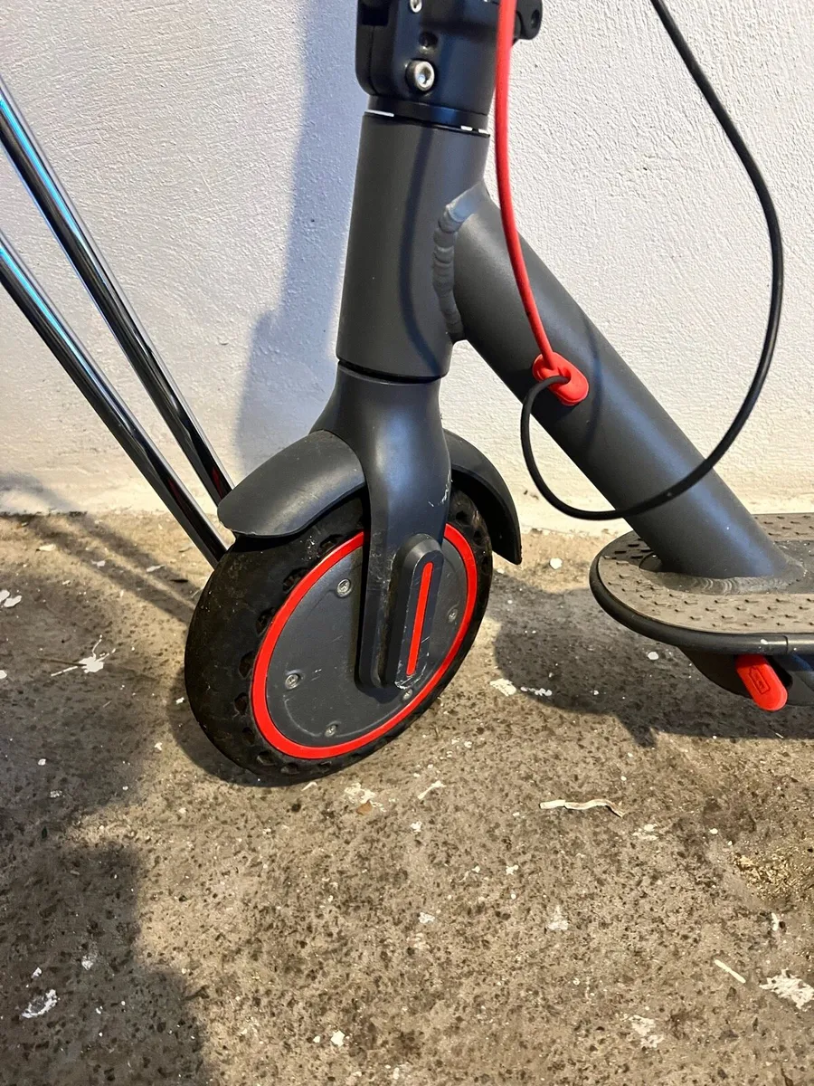 Electric scooter - Image 3