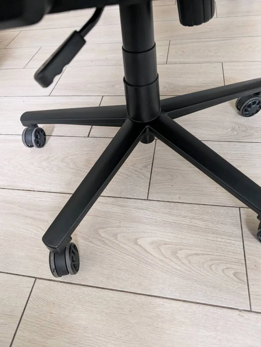 AndaSeat Gravity Gaming Chair - Image 3