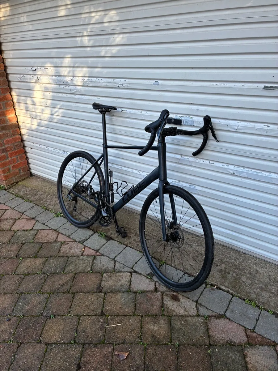 Race bike - Image 3