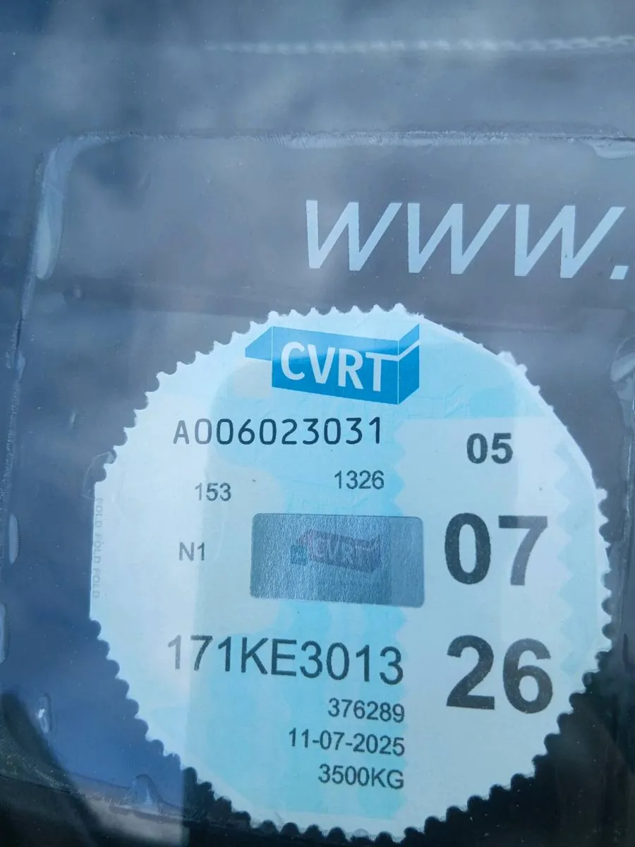 Van - Image 2