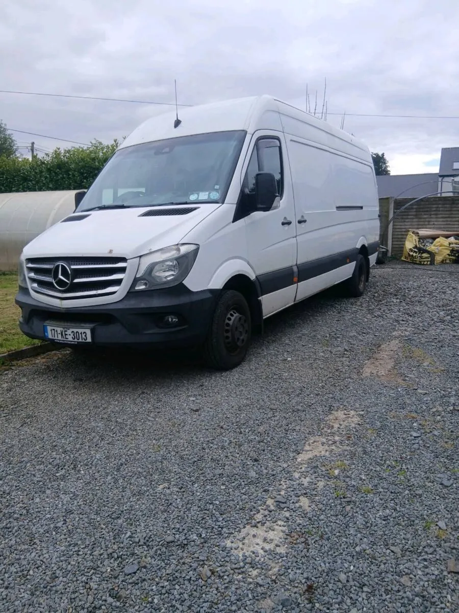 Van - Image 4