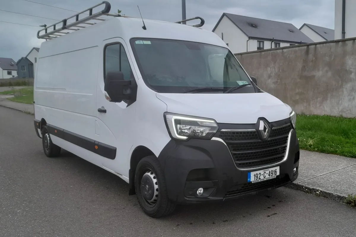 Renault master lwb new shape cvrt and tax - Image 2