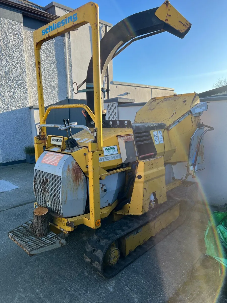 Schliesing wood chipper - Image 1
