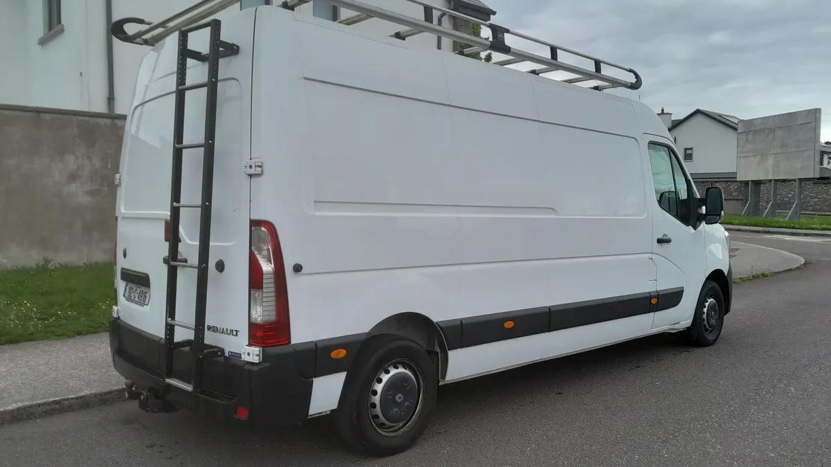 Renault master lwb new shape cvrt and tax - Image 4