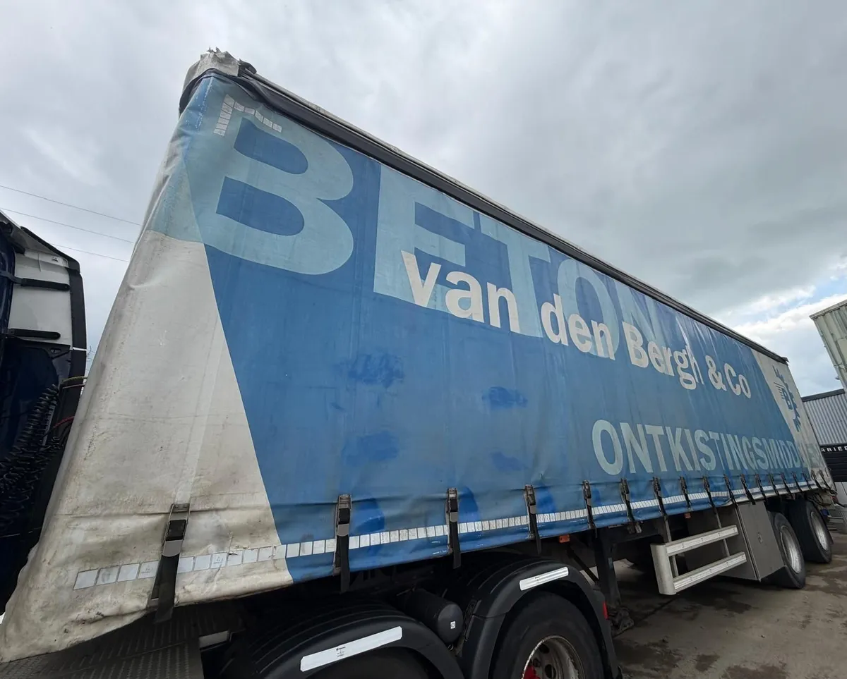 Curtainside trailer 11.5m rear steer - Image 2