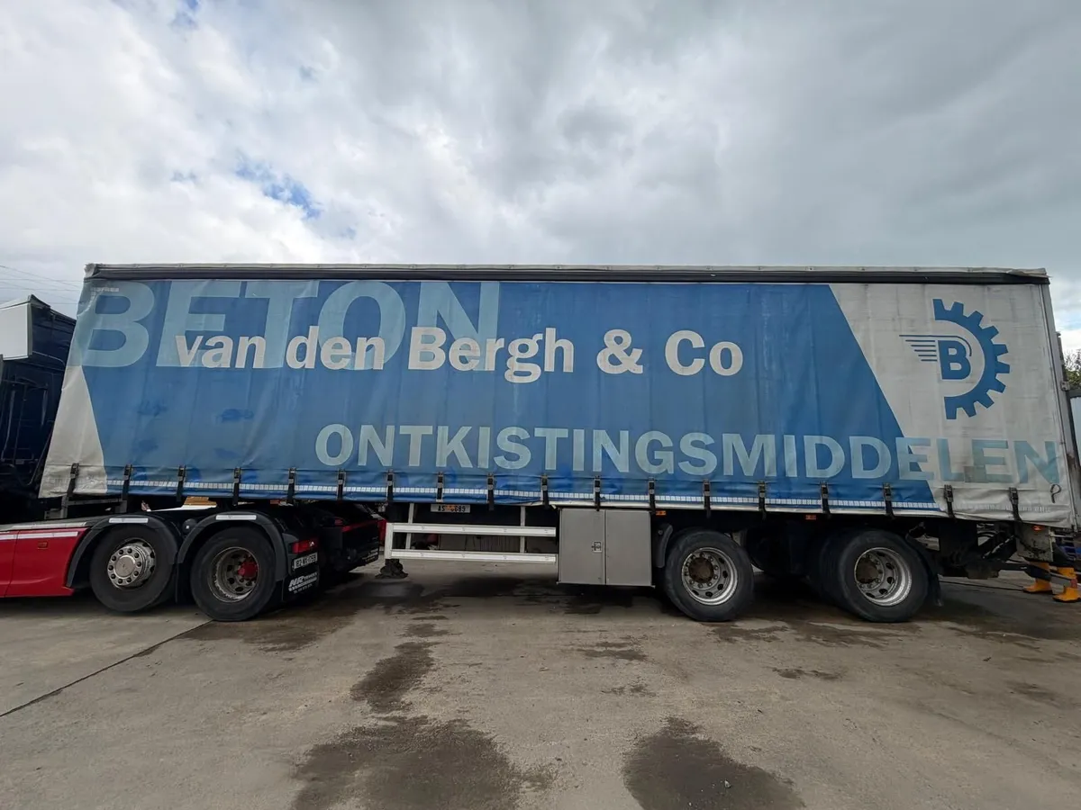 Curtainside trailer 11.5m rear steer - Image 3