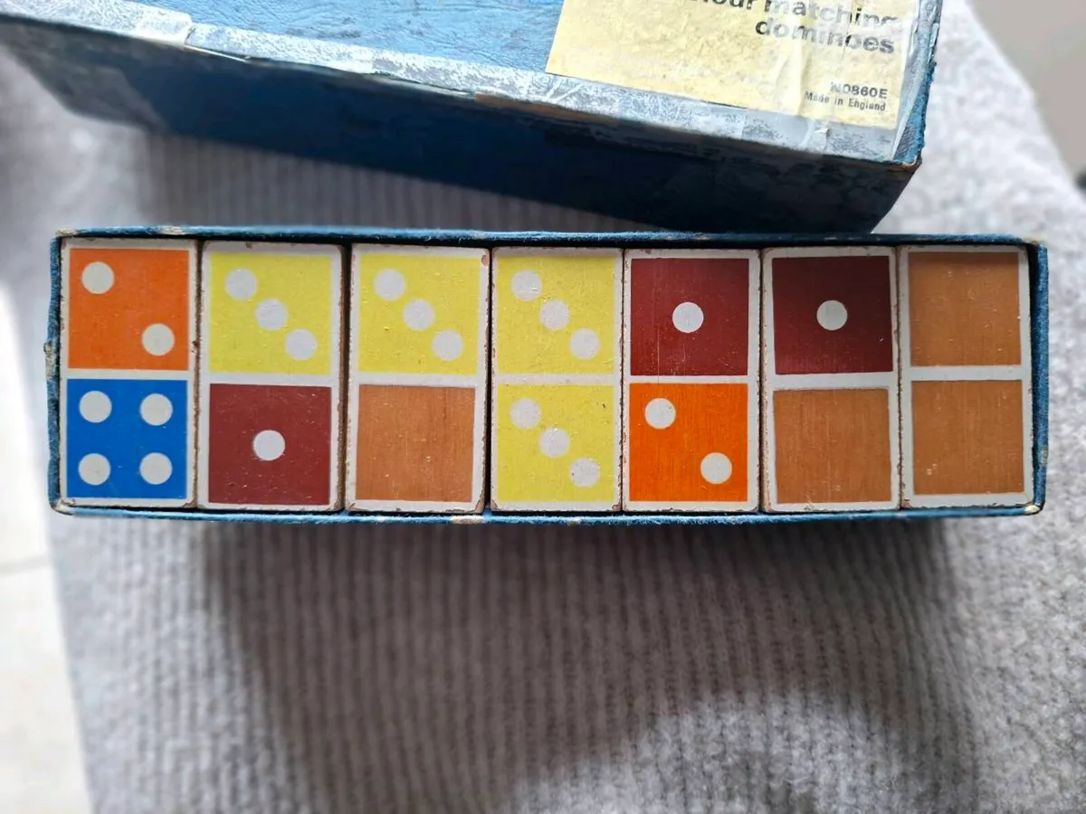 Vintage 1970's Domino's Set made in England - Image 2