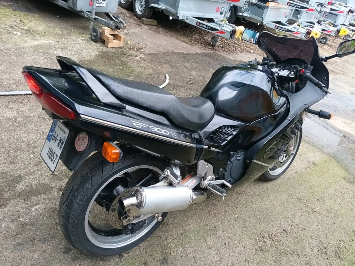 SUZUKI RF900 - Image 2