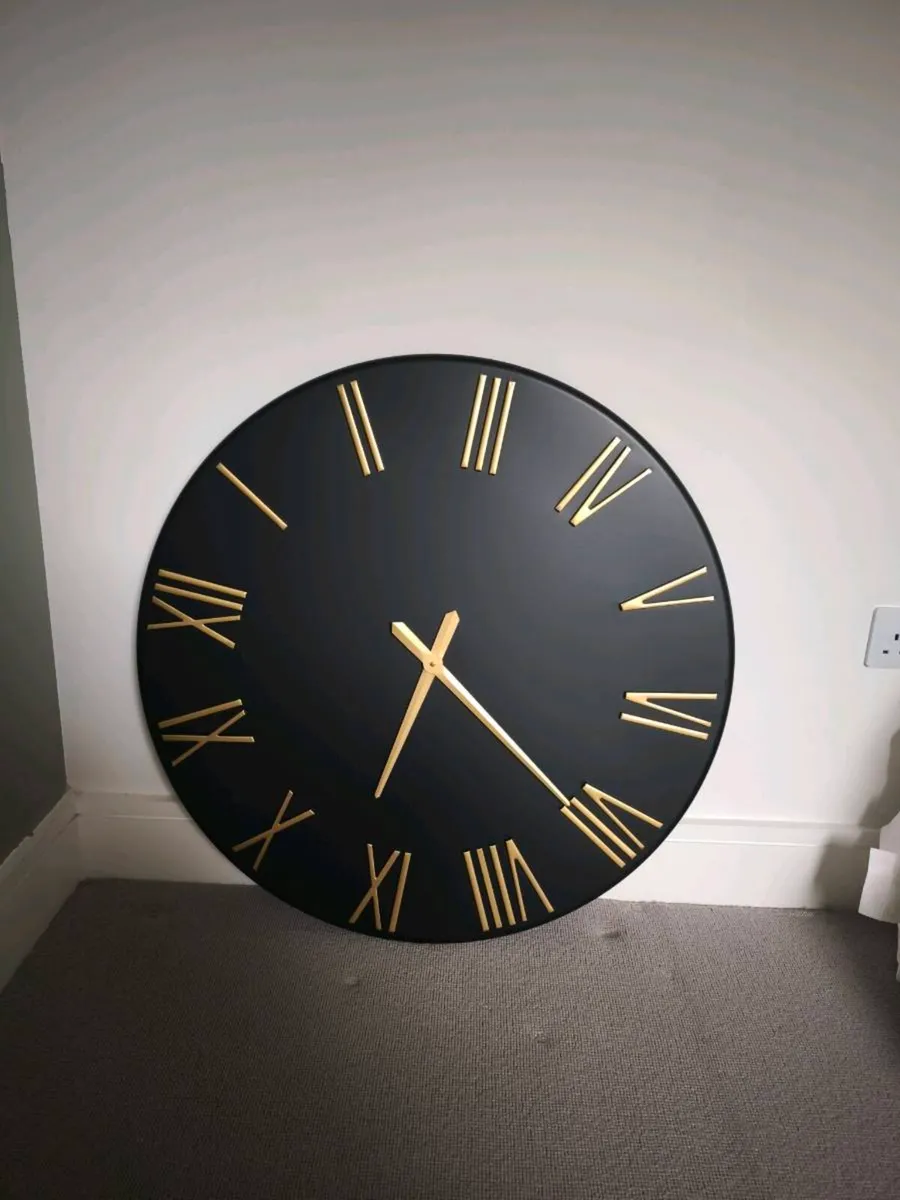 Large Clock - Image 2