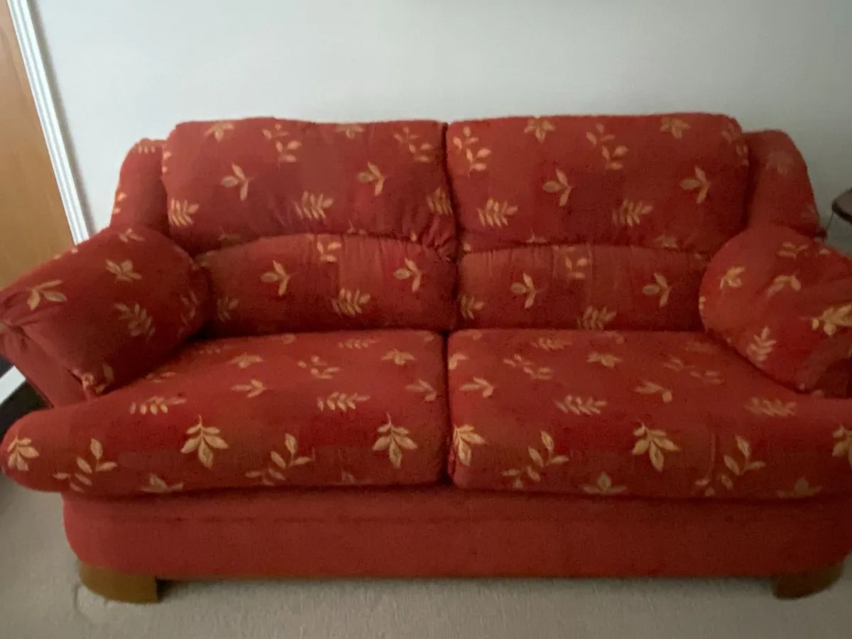 Living room settee - Image 2