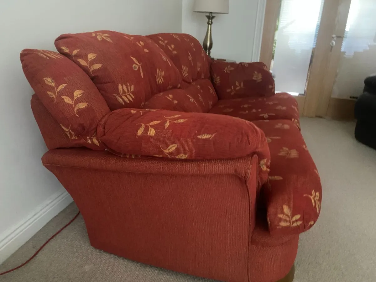 Living room settee - Image 4