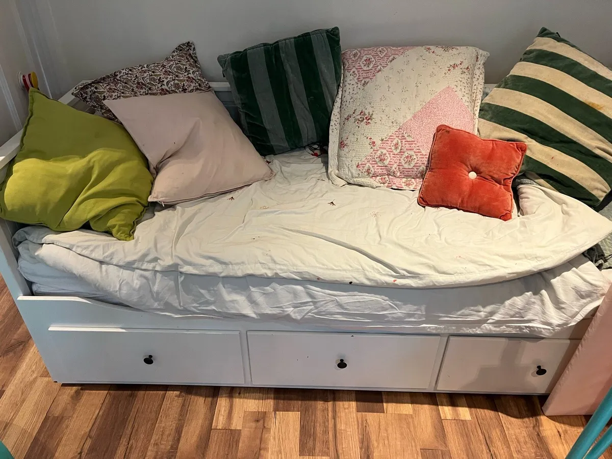 Sofa bed - Image 2