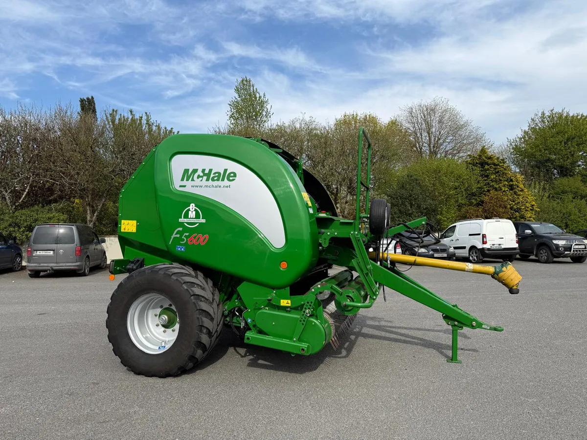 McHale F5600 Round Baler - Image 1