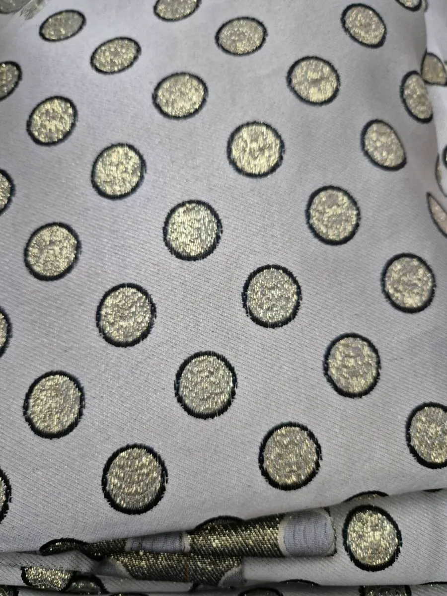 Curtain - Image 1